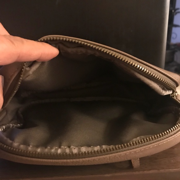 👛Makeup/clutch with zipper top.👛 - Picture 3 of 3